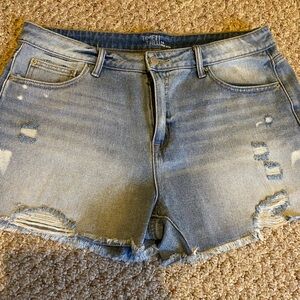 Women’s jean shorts